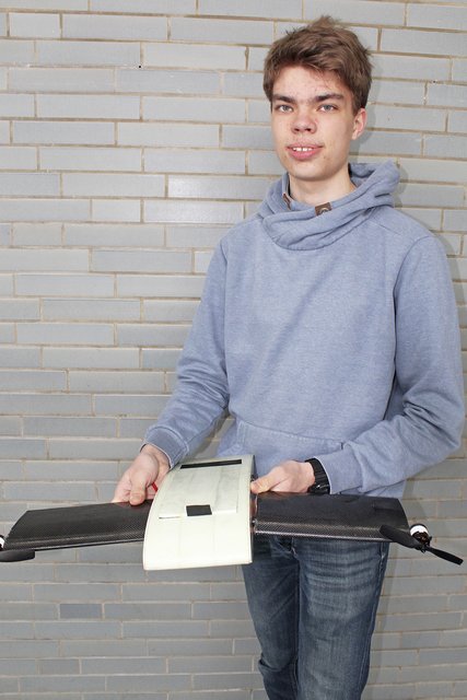 Enttäuscht über den Ausgang in Celle: Niklas Böhme mit dem "Quadroplane"