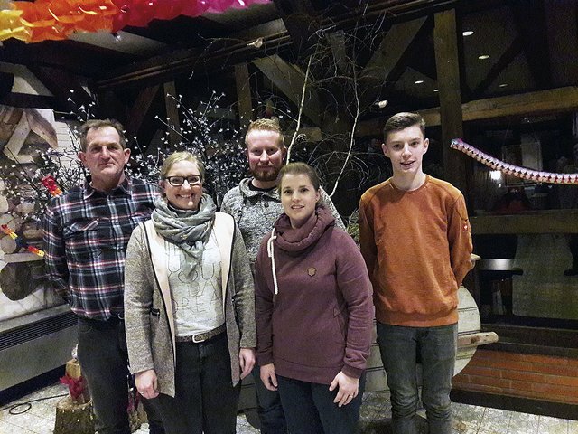 Die erfolgreichen Heidenauer Züchter (v. li.): Bernd Wannöffel, Stefanie Scholz, André Martens, Stefanie Martens und Benett Kersten