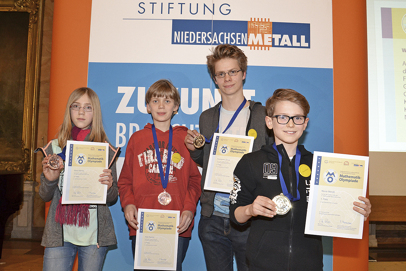 Elena Moritz (v.l.). Felix Pannier, Konstantin Zörner und Nevio Wendt sind die Sieger aus dem Landkreis
Harburg