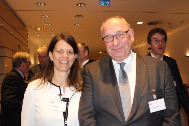 Maike Bielfeldt, Hauptgeschäftsführerin der IHK Stade, mit ihrem Stellvertreter Holger Bartsch