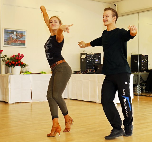 Tanzen auf Top-Niveau: Lia Heiße und Jan Viehof | Foto: Riebesell