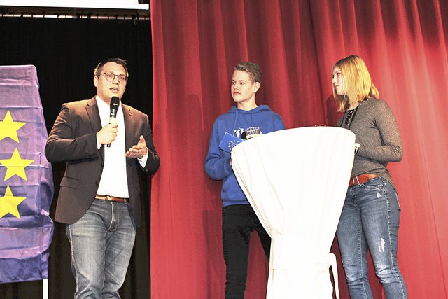 EU-Abgeordneter Tiemo Wölken stand den Schülern Rede und Antwort