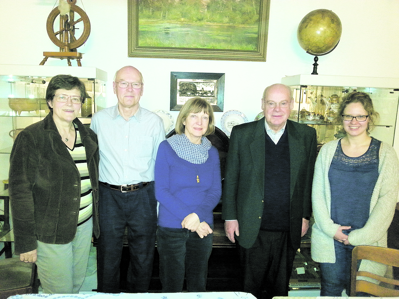 Elke Müller (stv. Vorsitzende, v. li.), Dr. Horst Junker (Vorsitzender), Anne Peters (Kassenwartin), Klaus Rose (vorheriger stv. Vorsitzender), Melanie Stein (stv. Schriftführerin) Fotos: Heimatverein / archiv bim
