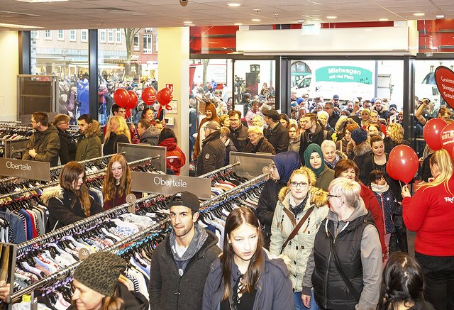 TK Maxx könnte einer dieser oft erwähnten neuen Frequenzbringer für die Stader Innenstadt werden. Auf 1.600 Quadratmeter gibt es hier Markenartikel bis zu 60 Prozent reduziert