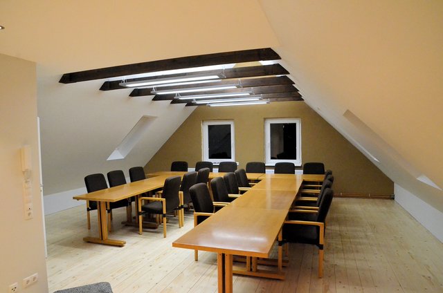 Modern eingerichtet: der neue Schulungsraum im Dachgeschoss | Foto: Mathias Wille