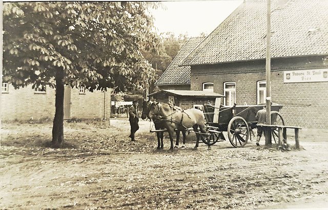 Handeloh war früher Holzumschlagplatz. Am Gasthof wurden die Holzgespanne gewogen | Foto: privat
