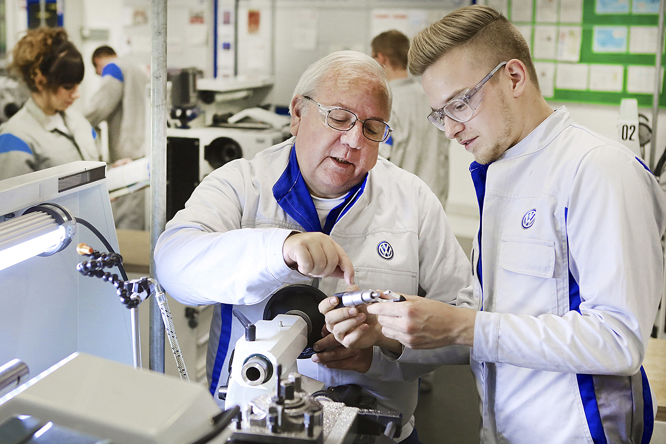 Bei der Ausbildung stimmen im besten Fall die Zusammenarbeit mit Vorgesetzten, die Arbeitszeiten und die Bezahlung