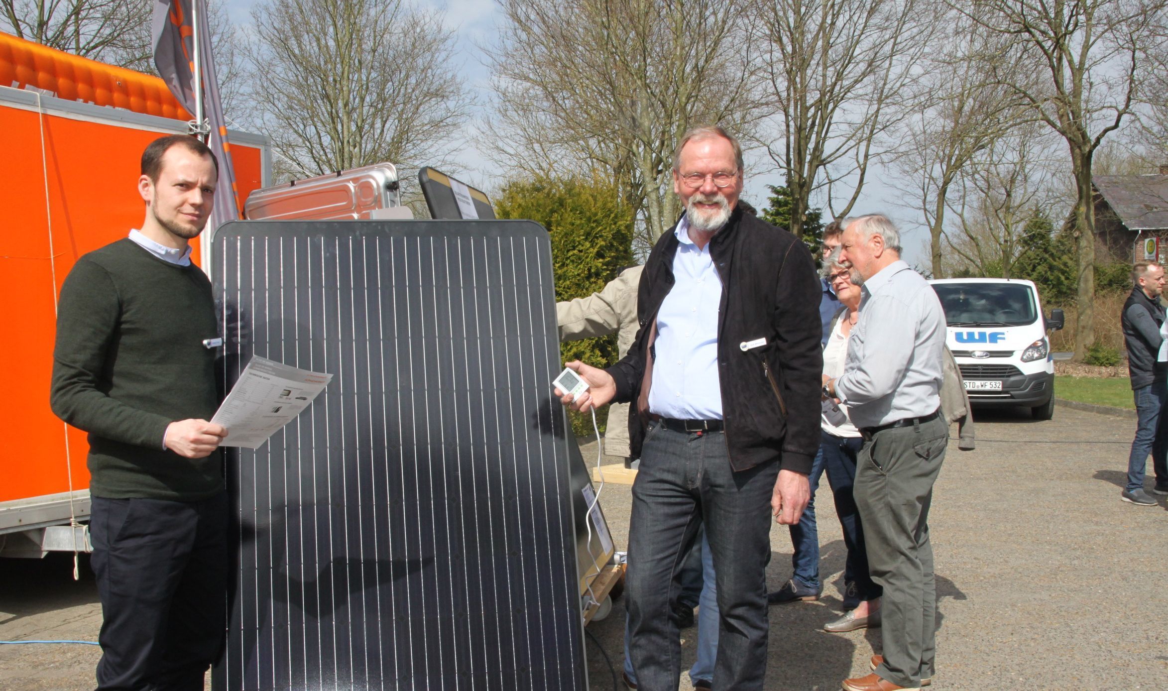 Informierten über moderne Solartechnik bei Witthohn und Faust: Henning Faust und Rolf Witthohn (re.)