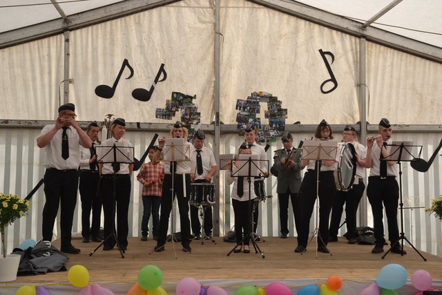 Der kleinste Spielmannszug aus Issendorf spielte moderne und traditionelle Stücke beim eigenen Jubiläum
