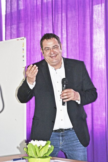 Architekt Martin Menzel stellte die aktuellen Pläne fürs DRK-Zentrum vor