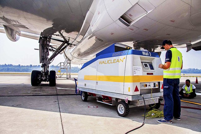 Der Technikwagen der Test Fuchs GmbH prüft am Boden Flugzeugsysteme. Das Unternehmen betriebt einen Standort in Neu Wulmstorf | Foto: Test Fuchs
