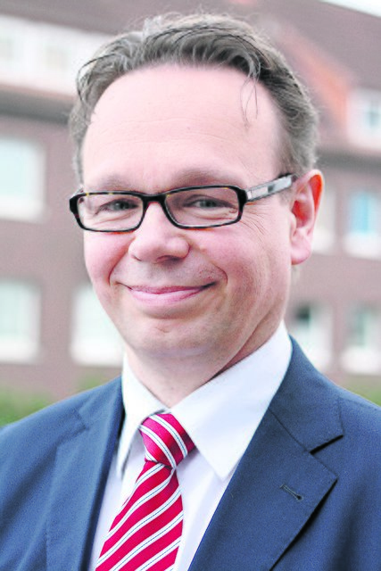 Philipp-Alexander Wagner (FDP): "Wir sollten lieber darüber
nachdenken, wie man dem GeWerbekreis wieder auf die Füße hilft, statt ihm wie die SPD und UWG nun auch noch Knüppel zwischen die Beine zu werfen."