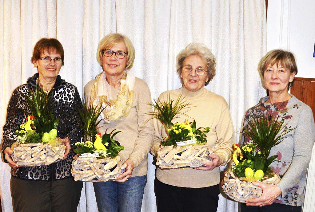 Treue Mitglieder (v. li.): Inge Diekmann, Gunda Kirstein,
Marianne Pahl und Helga Richter