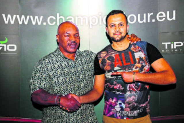 Mike Tyson (li.) nahm Arslan Rehman spontan in den Arm | Foto: privat