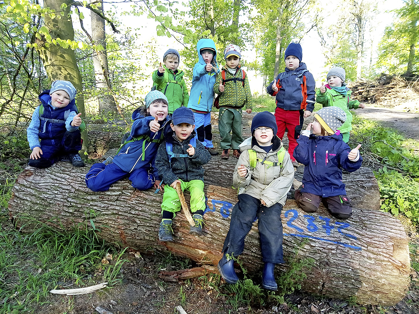 Daumen hoch für den Waldkindergarten Foto: privat