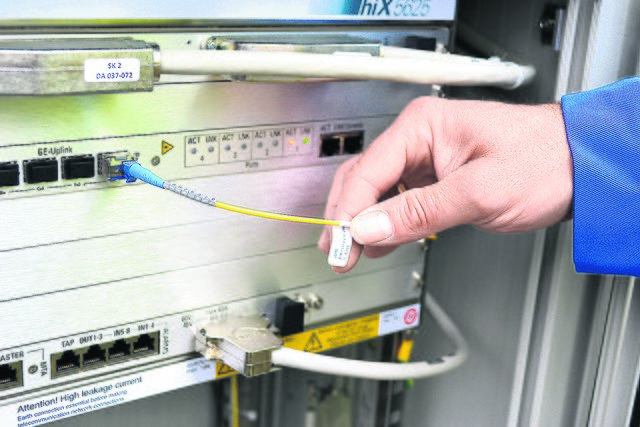 Über sogenannte Kabelverteiler sollen die Haushalte im Landkreis Harburg zukünftig mit schnellem Internet versorgt werden