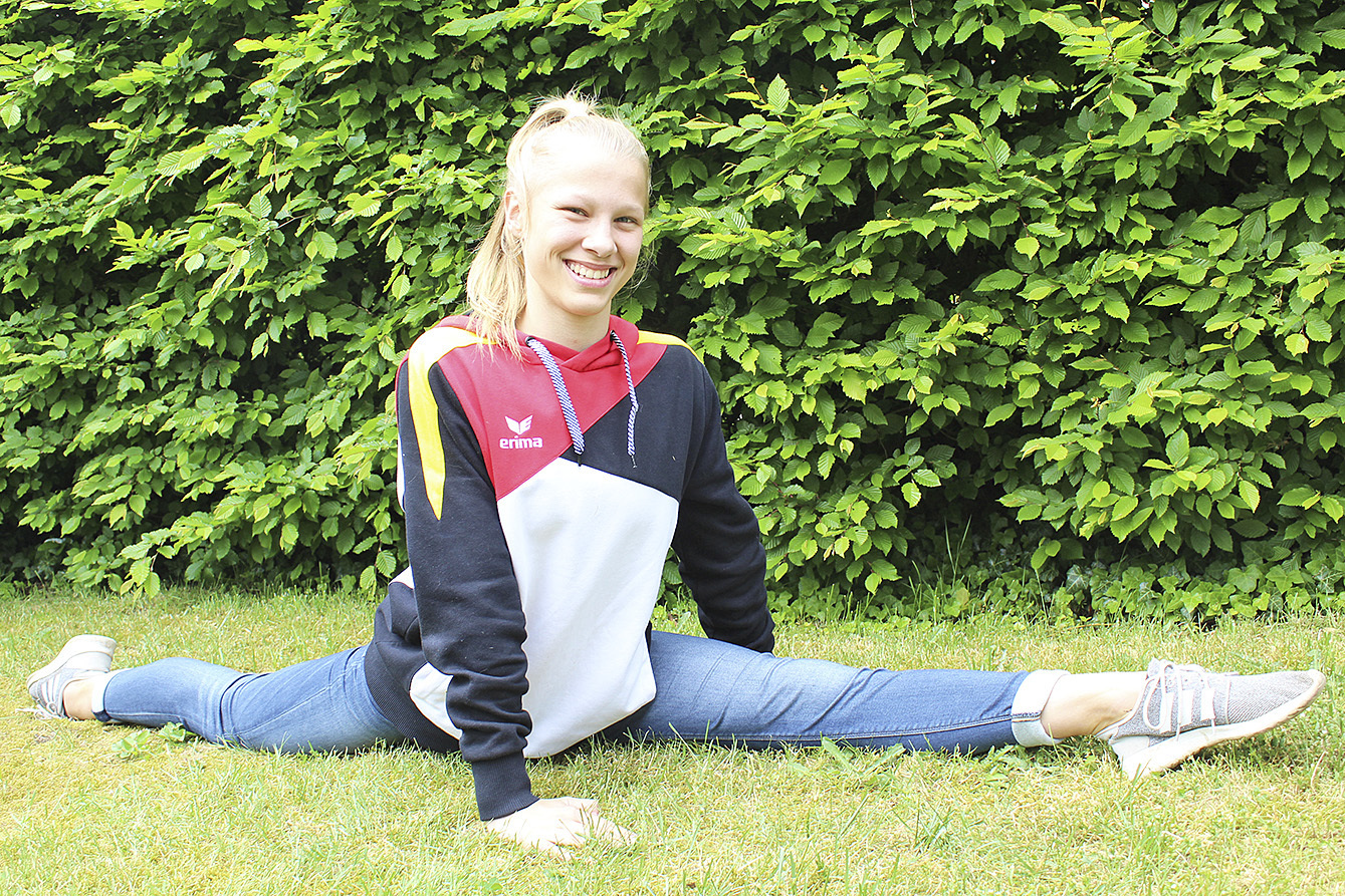 Supersportlich: Für Charlotte Densch ist ein Spagat "eben mal so" kein Problem