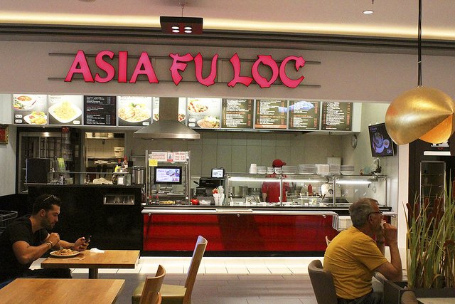 Asiatische Spezialitäten in der 
Marktkauf-Schlemmerzone