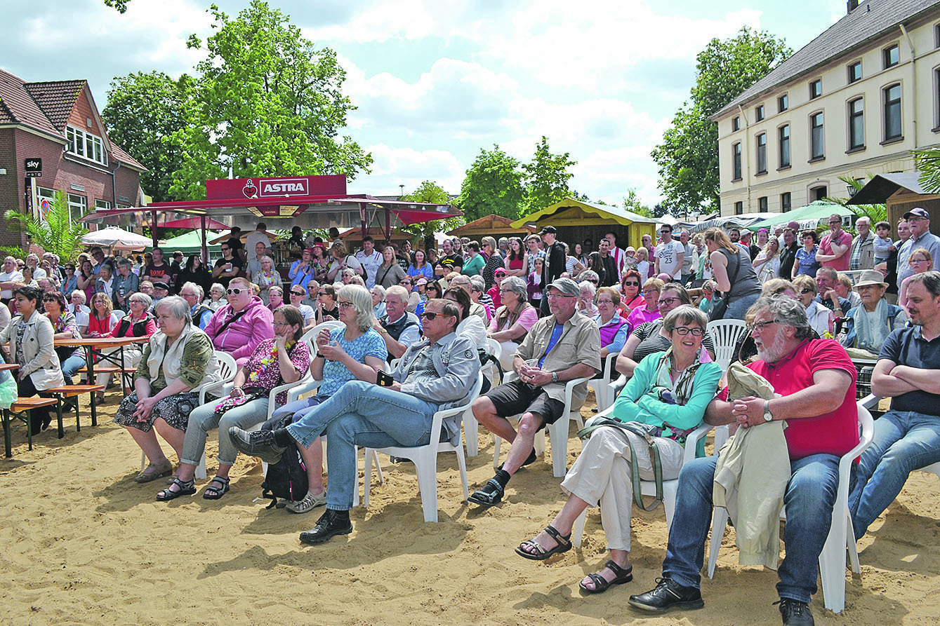 Das Frühlingsfest "f.u.n." mit seinem bunten Bühnenprogramm und der Strand-Atmosphäre
ist ein echter Besuchermagnet Fotos: bim