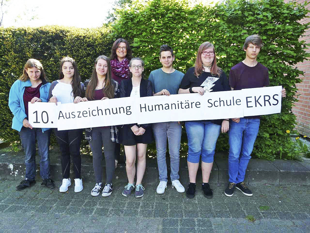 Freuen sich über die zehnte Auszeichnung (v. li.): Jessica Pflug, Michelle Masson, Svea Stute, Stephanie McGauran, Veronika Pulzin, Tarek Bayaa, Rieke Günther und Patrick Stehlmann
