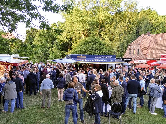 Am Samstag waren rund 3.800 Mitglieder der Raisa zu einem Fest nach Agathenburg eingeladen