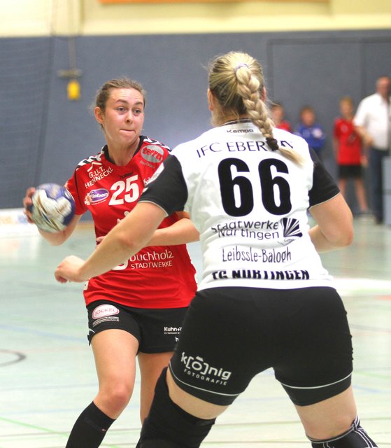 Paula Prior (li.) wechselt zum Saisonende nach Buxtehude
