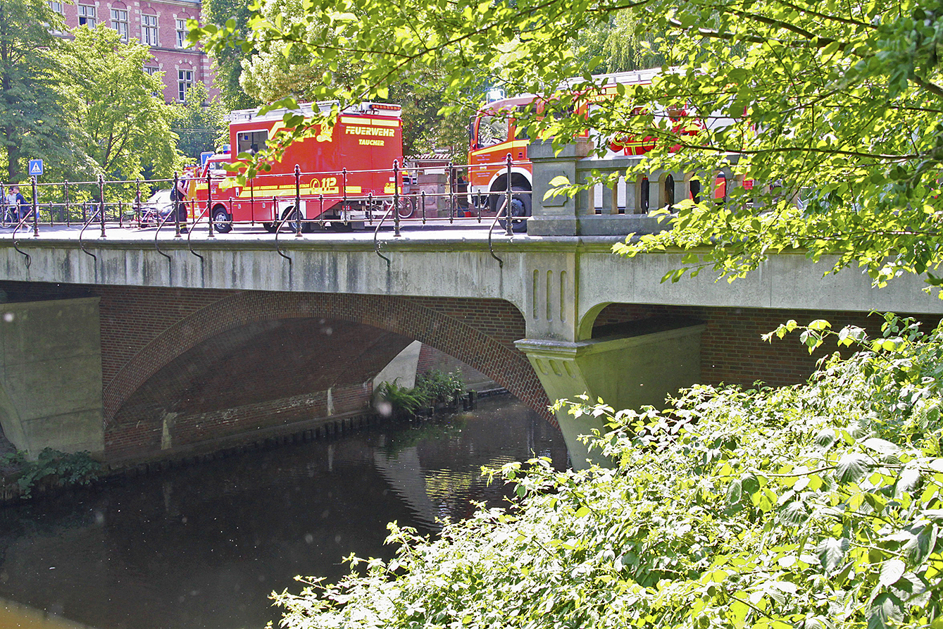 Einsatzort: die Hohentorsbrücke am Bahnhof
