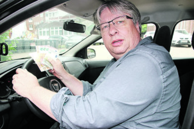 Redakteur Jörg Dammann ärgert sich über die teure Kfz-Haftpflicht im Kreis Stade