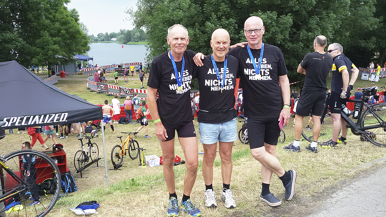 Nach dem Wettkampf in den Vierlanden: (v. li.) Jochen Menzel, Reiner Wieneke und Rainer Brase