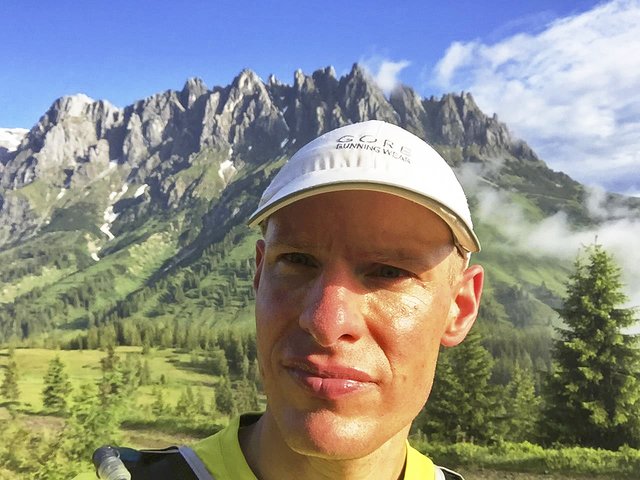 Unterwegs hatte Pascal van der Heijden auch Zeit für
Selfies mit Bergpanorama | Foto: privat