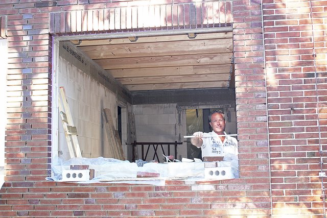 Planer Ken Jochim überwacht die Bauarbeiten