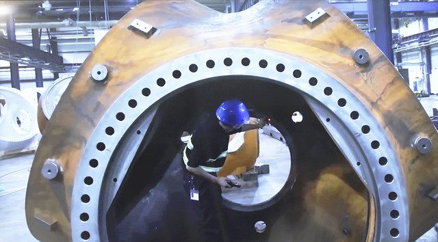 Arbeiten an einer 40 Tonnen schweren Basisschale | Foto: Global Castings Stade