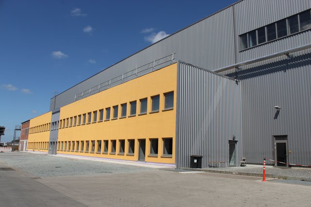 Der schmucke Neubau mit Waschkaue