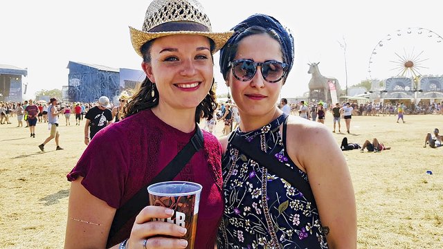 Fans aus Stade: Lilly Moske (li.) und Franziska Lohmann