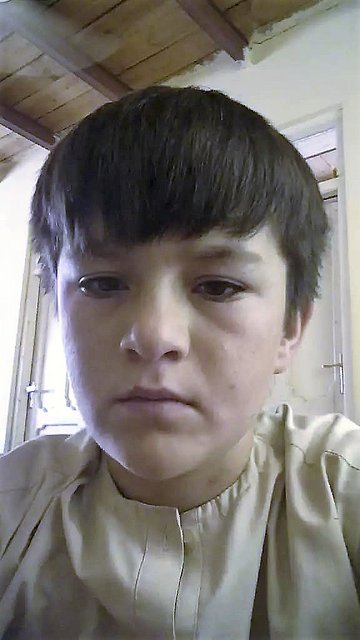 Ein harter Rückschlag für den zwölfjährigen Israfil, der seine Familie seit mehr als zwei jahren nicht gesehen hat