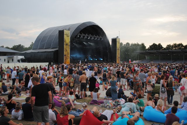 Ein Meer aus Festivalfans: Die Beliebtheit des "A Summer's Tale" wächst immer mehr Fotos: ce