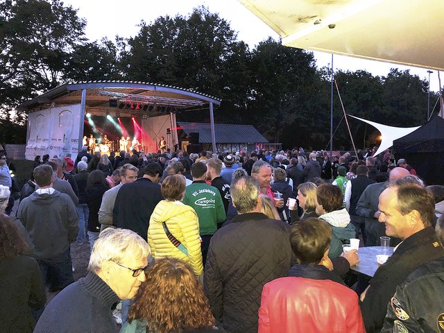 Vor der Bühne war die Stimmung großartig