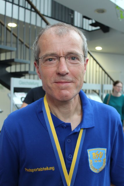Günter Hildebrandt fährt jeden Tag mit dem Fahrrad nach Hamburg zur Arbeit