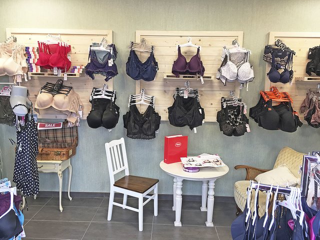 Bei Fit your Curves finden Kundinnen Cup-Größen von A bis O bereit Foto: N.Fels