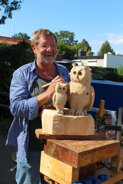 Künstler Helmut Sass zeigte seine Werke auf dem Erntefest