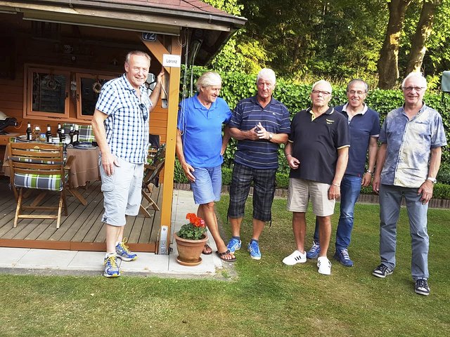 Die erfolgreichen Tennisspieler bei der Saisonabschlussfeier