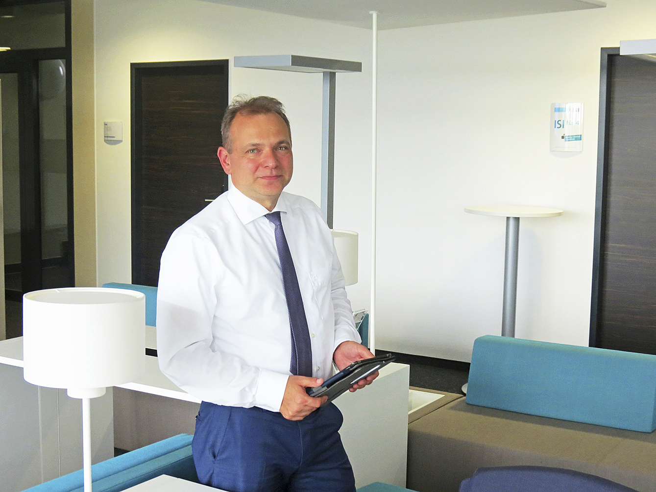 Landesinnovationspreisträger und Syrphus-Chef Andreas Voss in der Lounge des ISI Zentrums in Buchholz
