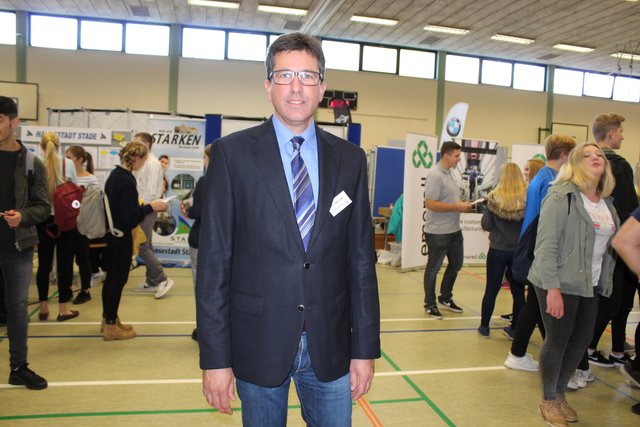 Schulleiter Volker von Loh