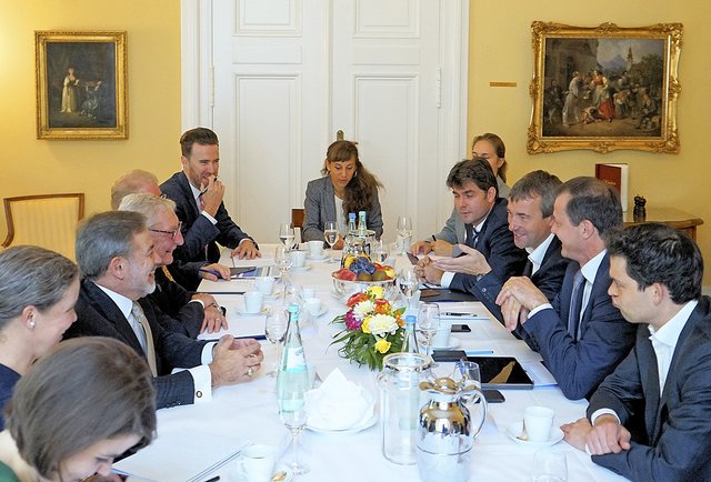 Wirtschaftsgespräch in Berlin: Küstenparlamentarier Oliver Grundmann (2. v. re.) und Dan Brouillette, US-Vize-Energieminister (3. v. li.) Fotos: Grundmann/Martin Elsen