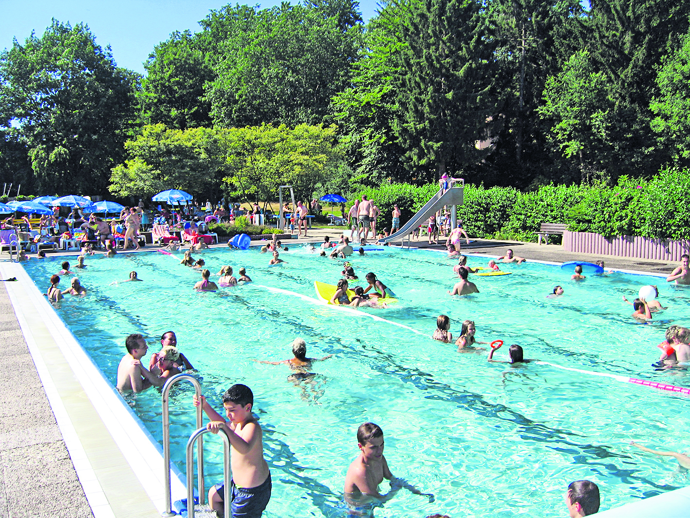 In diesem heißen Sommer zog es viele Menschen ins Freibad