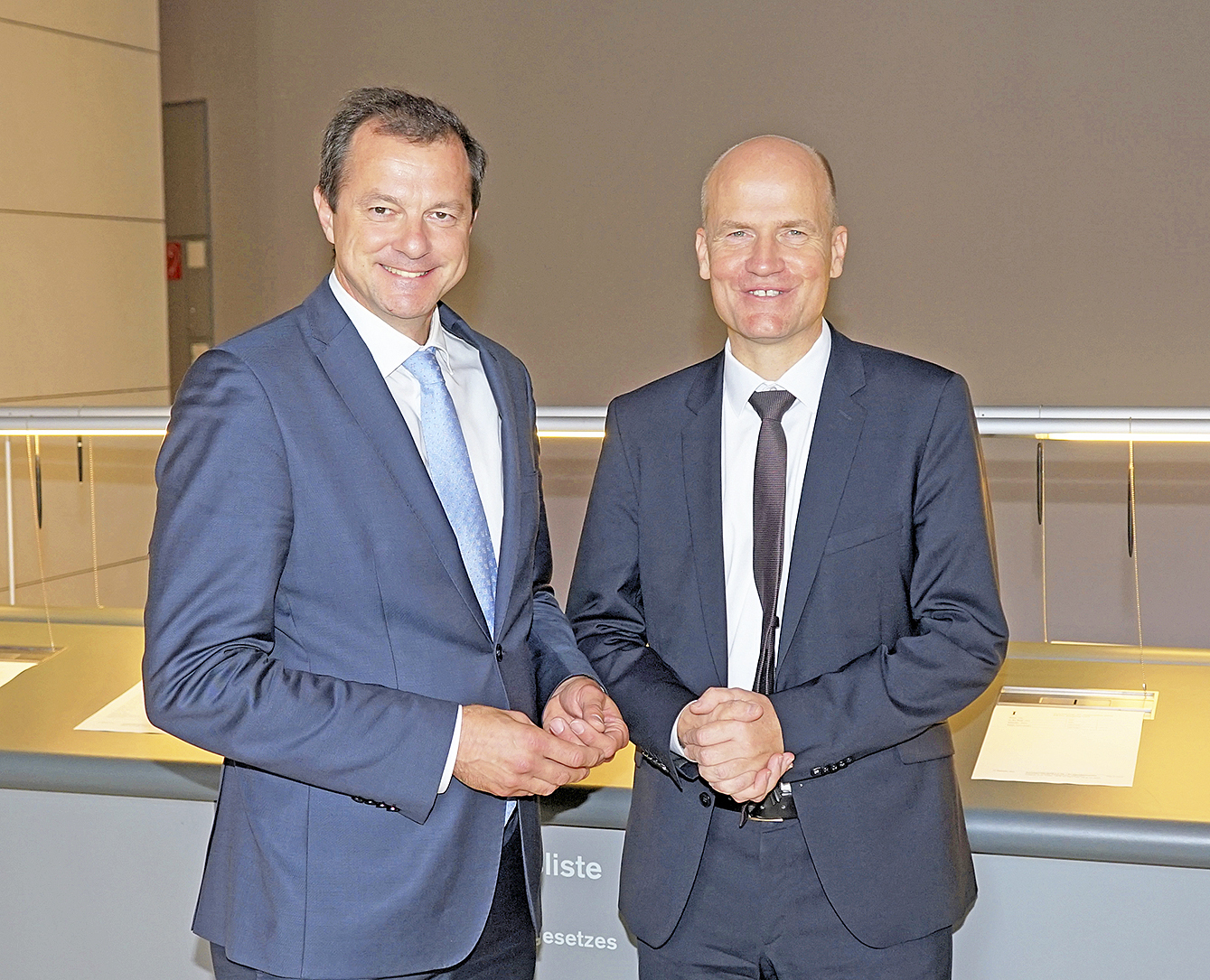 Oliver Grundmann (li.) mit dem neuen CDU-Fraktionschef Ralph Brinkhaus. Dessen Wahl hat den Stader CDU-Bundestagsabgeordneten nicht überrascht Foto: CDU