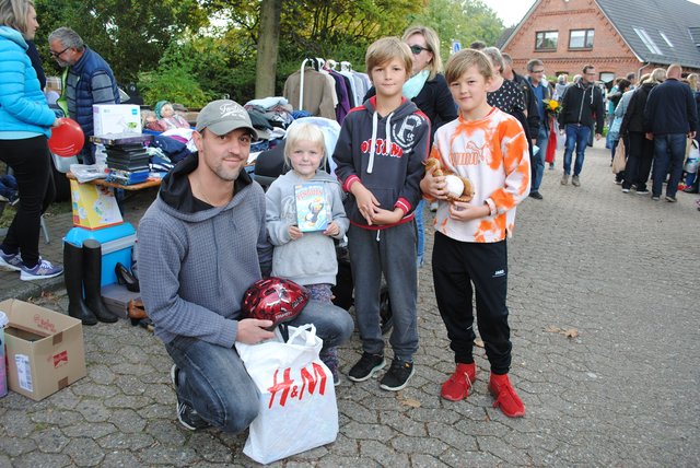 "Eine tolle Veranstaltung" (v. li.): Jörg Tzschichholtz mit seinen Kindern Nina, Merlin und Jannik  Fotos: ce