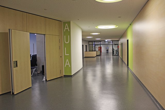 Wo früher die Aula war, ist heute ein
geräumiger Flur