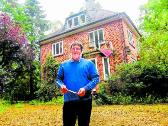 Steffen Lücking möchte die Villa des verstorbenen Industriellen Hermann de Planque als Begegnungsstätte einer Seniorenresidenz nutzen