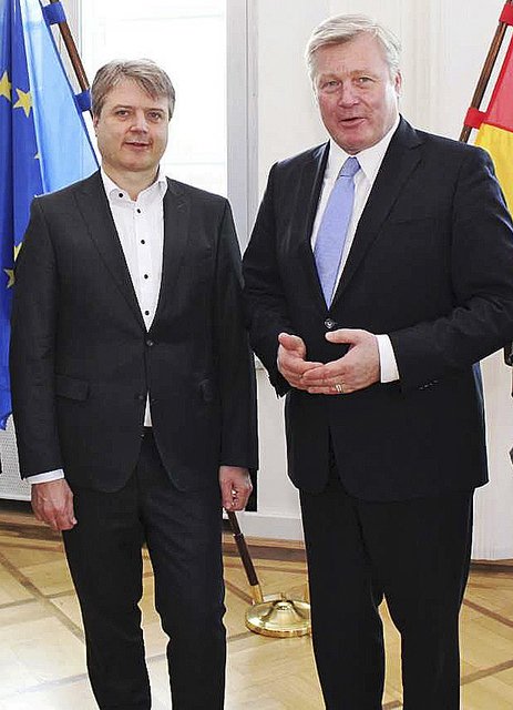 Verkehrsminister Bernd Althusmann (re.) unterstützt weiterhin das Alpha-E, wie er es Projektbeiratssprecher Dr. Peter Dörsam bei einem Austausch im Mai dieses Jahres bereits zugesagt hatte